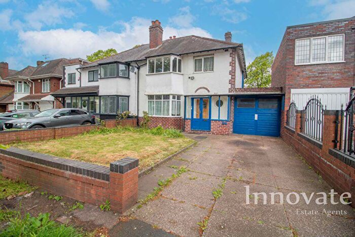 3 Bedroom Semi Detached House For Sale In Moat Road, Oldbury, B68