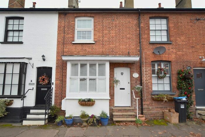 2 Bedroom Terraced House To Rent In Outwood Lane, Bletchingley, Redhill, RH1
