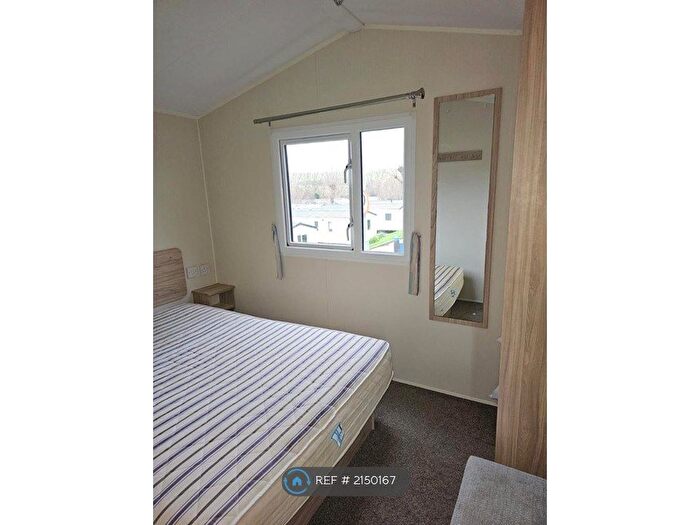 2 Bedroom Mobile/park Home To Rent In Watford, Watford, WD3