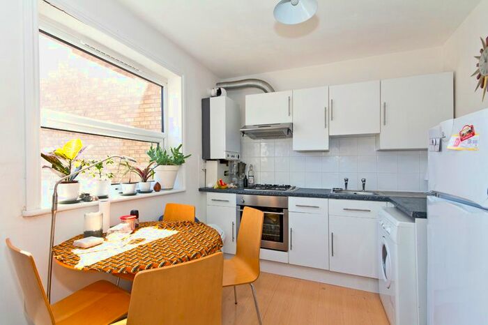 1 Bedroom Flat To Rent In Stamford Hill, London, N16