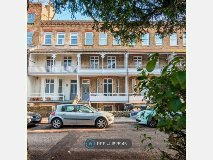 1 Bedroom Flat To Rent In Adrian Square, Westgate-On-Sea, CT8