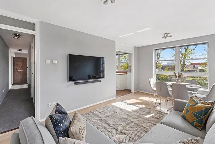 2 Bedroom Flat For Sale In Marlowe Gardens, London, SE9