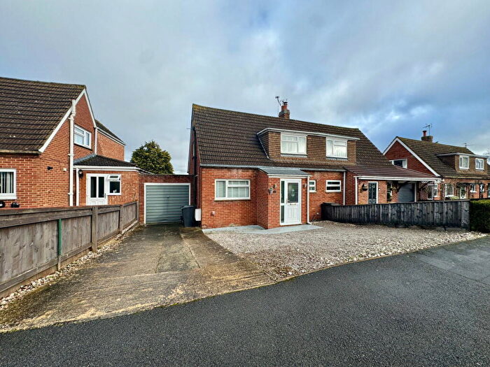 2 Bedroom Semi-Detached House To Rent In Hereford Lawns, Swindon, SN3