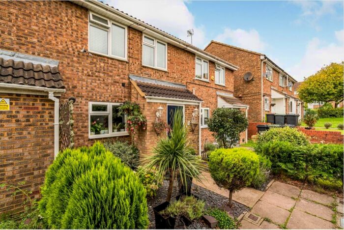 3 Bedroom House To Rent In Brussels Way, Luton, LU3