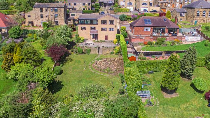 4 Bedroom Detached House For Sale In Whitley Road, Thornhill, West Yorkshire, WF12