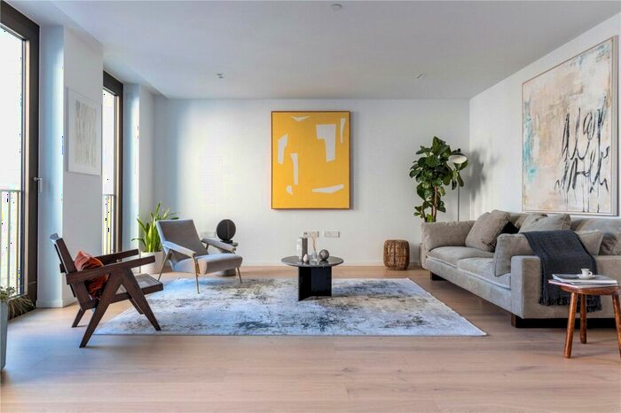 2 Bedroom Apartment To Rent In The Levett Building, Little Britain, London, EC1A