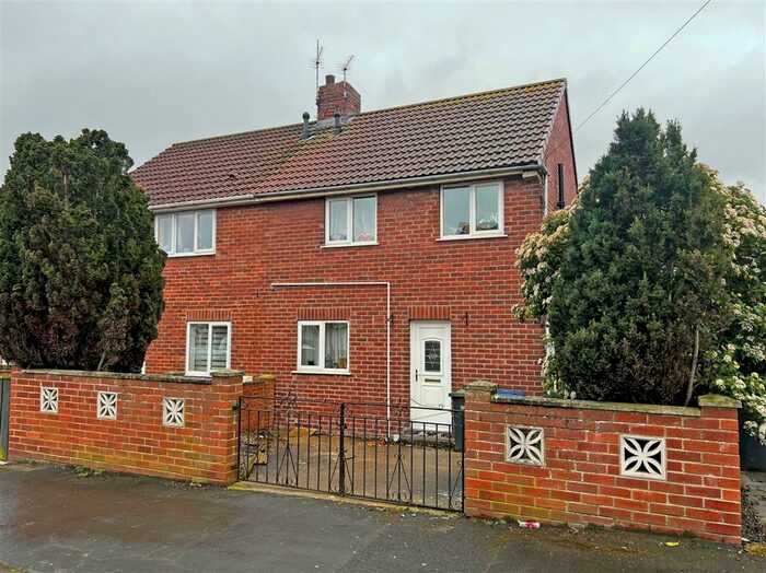 3 Bedroom Semi-Detached House For Sale In Valley Drive, Esh Winning, DH7
