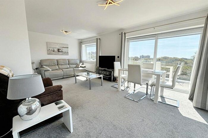 4 Bedroom Detached House For Sale In Preston, DT3