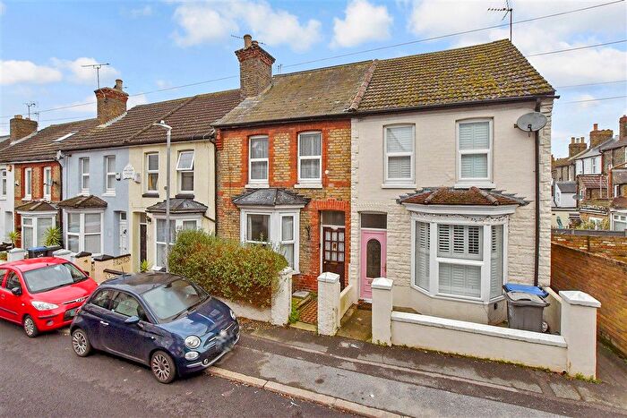 2 Bedroom Terraced House For Sale In Avenue Road, Ramsgate, Kent, CT11