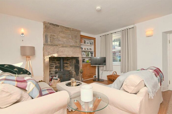 3 Bedroom Terraced House For Sale In Main Road, Hathersage, Hope Valley, S32