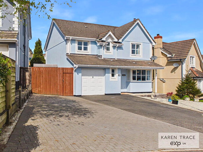 4 Bedroom Detached House For Sale In Hill Hay Close, Fowey, PL23