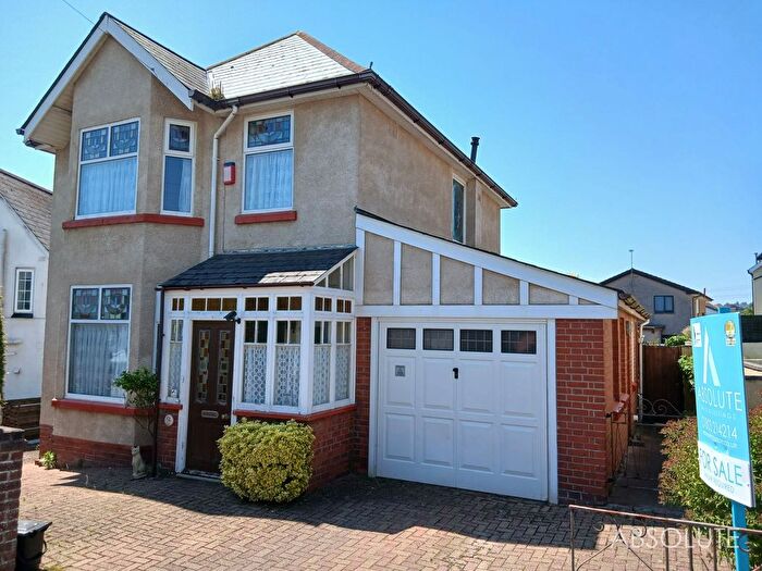 3 Bedroom Detached House For Sale In Cedar Road, Paignton, TQ3