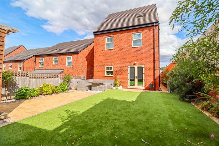 4 Bedroom Detached House For Sale In Berrisford Avenue, Eckington, Sheffield, S21