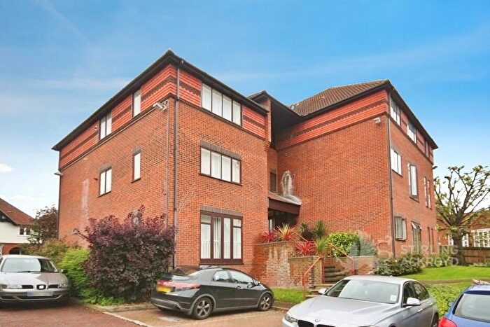 1 Bedroom Apartment To Rent In Farnham Road, Guildford, Surrey, GU2