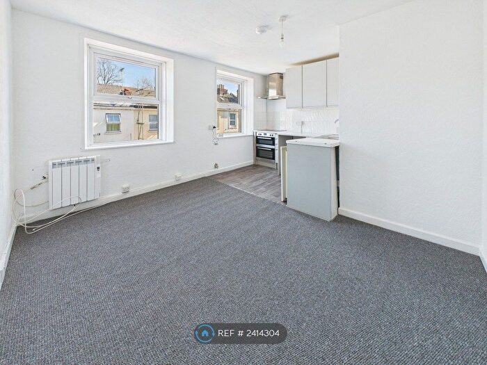 2 Bedroom Flat To Rent In Wellington Street, Gloucester, GL1