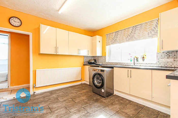 3 Bedroom Apartment To Rent In Breach Road, Heanor, DE75