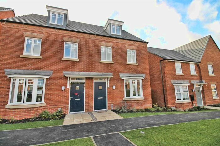 3 Bedroom Town House To Rent In Cicero Crescent, Fairfields, Milton Keynes, MK11
