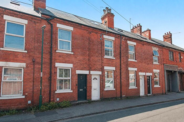 3 Bedroom Terraced House For Sale In Marshall Street, Nottingham, NG5