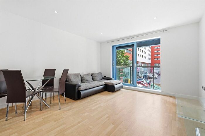 1 Bedroom Flat To Rent In Western Gateway, Royal Victoria Docks, London, E16