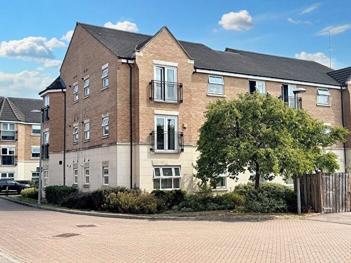 2 Bedroom Flat For Sale In Reeve Close, Leighton Buzzard, LU7