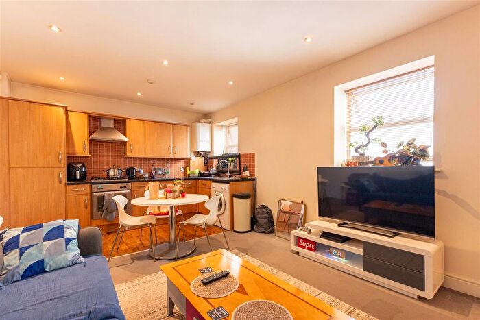 1 Bedroom Flat For Sale In Devonshire Road, Hastings, TN34