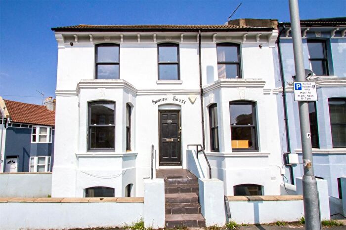 3 Bedroom End Of Terrace House To Rent In Queens Park Road, Brighton, BN2