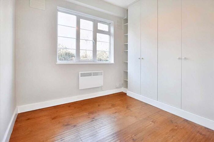 2 Bedroom Flat To Rent In Chiswick Village, Chiswick, Chiswick, W4