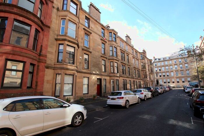 2 Bedroom Apartment To Rent In Ruthven Street, G12