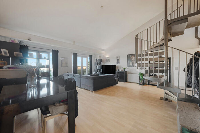 1 Bedroom Apartment For Sale In Silverdale, London, SE26