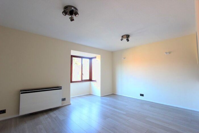 Studio To Rent In Gilpin Close, Mitcham, CR4