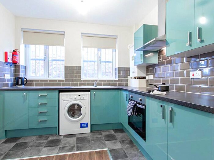 1 Bedroom Apartment To Rent In Apt, A Blenheim Terrace #, LS2