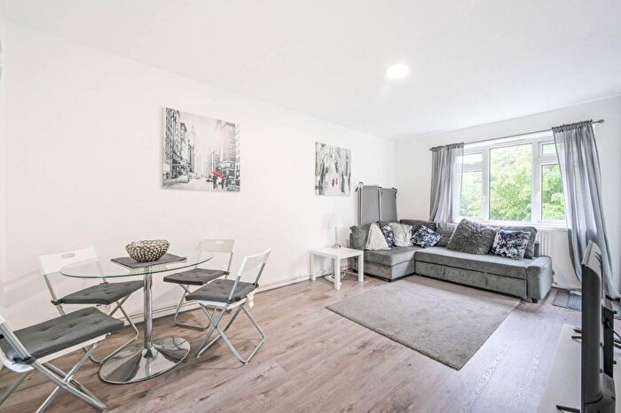 1 Bedroom Flat To Rent In Westferry Road, Isle Of Dogs, London, E14