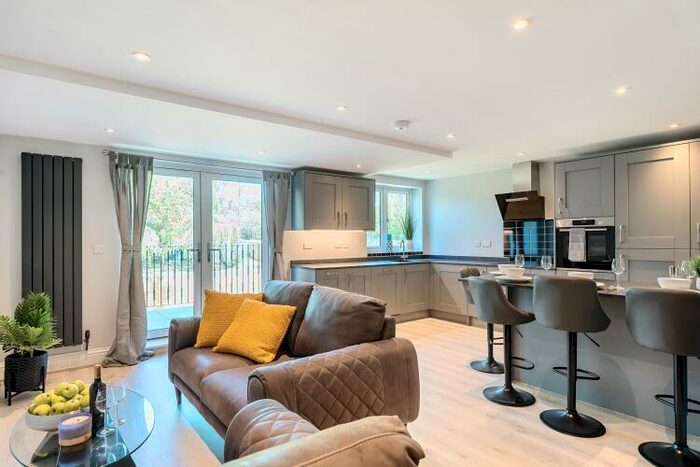 2 Bedroom Apartment To Rent In Bladon Close, Oxford, OX2