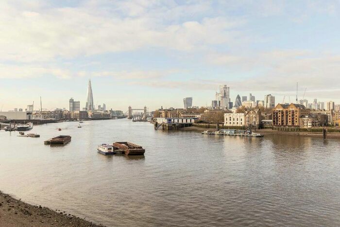 3 Bedroom Flat To Rent In Rotherhithe Street, London, SE16