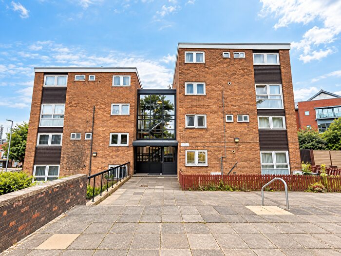 3 Bedroom Semi Detached House To Rent In Marlborough Grange, Leeds, LS1