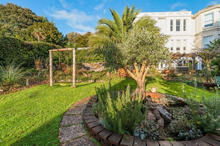 2 Bedroom Flat For Sale In Middle Warberry Road, Torquay, Devon, TQ1