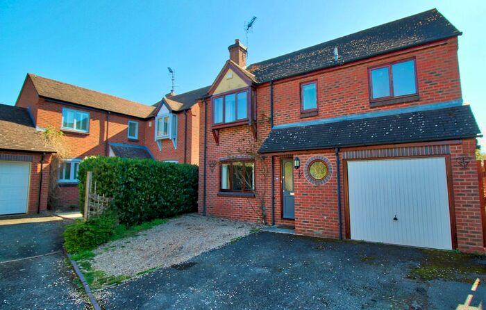 4 Bedroom Detached House For Sale In Manor Farm Court, Cropthorne, Pershore, WR10