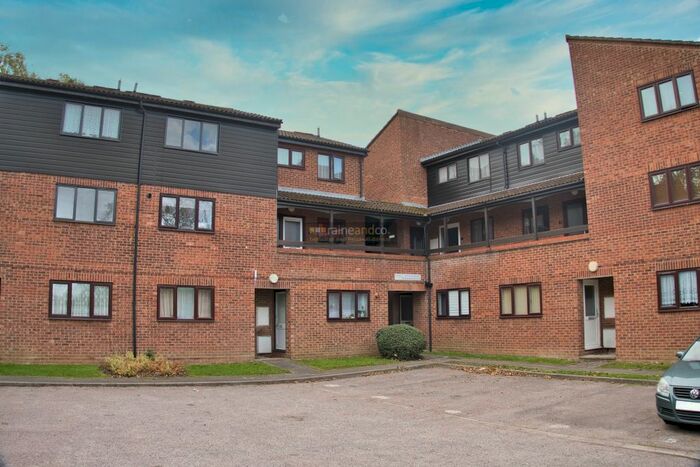 Studio To Rent In Middlefield, Hatfield AL10