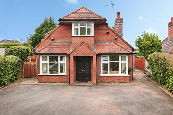 4 Bedroom Detached House For Sale In Old Birmingham Road, Bromsgrove, B60