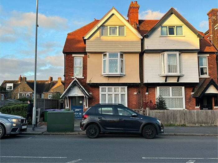 2 Bedroom Flat To Rent In Cheriton Road, Folkestone, CT19
