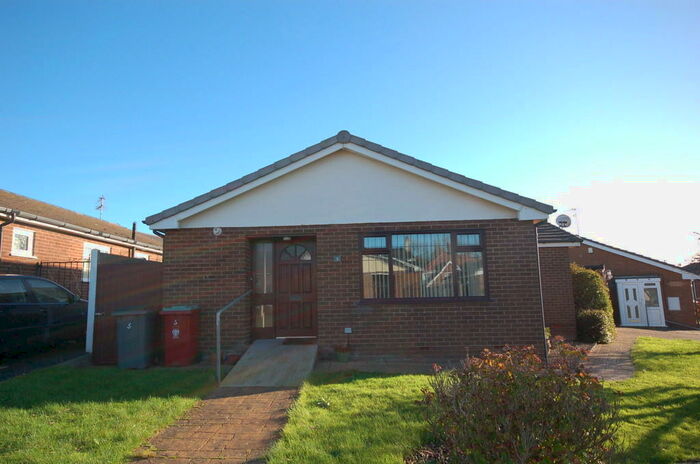 2 Bedroom Detached Bungalow To Rent In Nairn Close, FY4