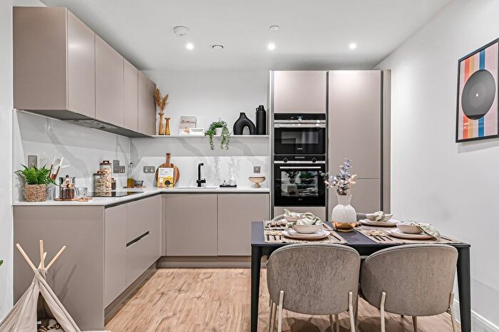 2 Bedroom Flat To Rent In Sanday Drive, Colindale, NW9