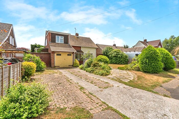 3 Bedroom Detached House For Sale In Frarydene, Prinsted, Emsworth, West Sussex, PO10