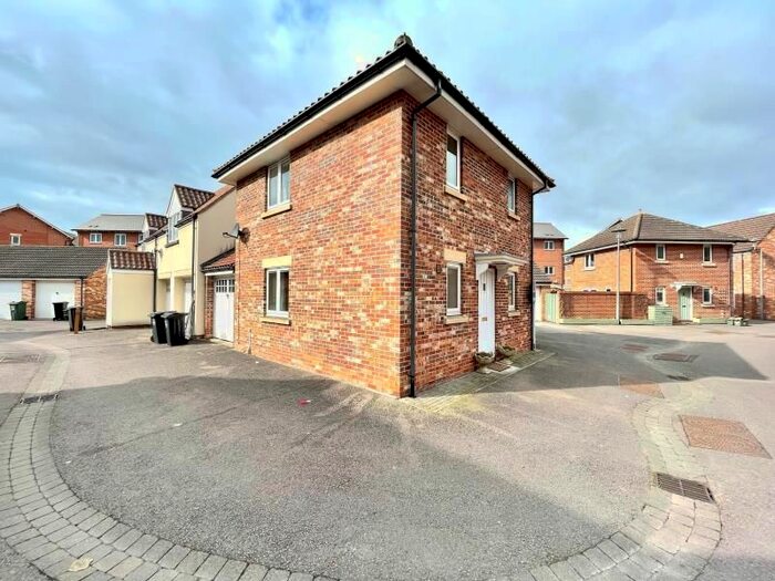 2 Bedroom Property To Rent In Shannon Walk, Portishead, Bristol, BS20