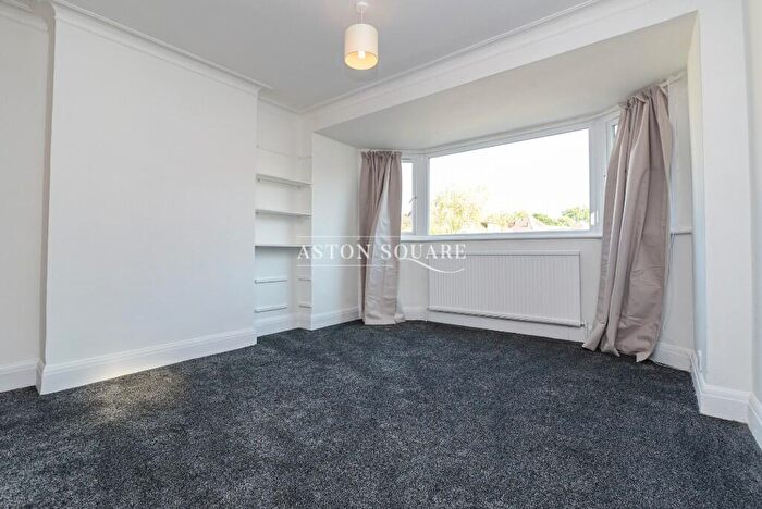 5 Bedroom Detached House To Rent In Ambrose Avenue, London, NW11