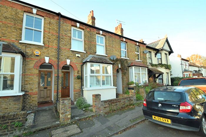 2 Bedroom Cottage To Rent In Victoria Road, Uxbridge, UB8