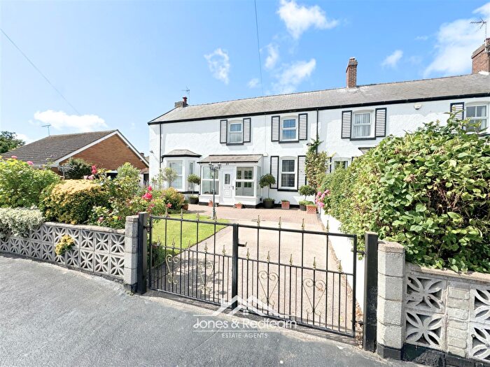 4 Bedroom Semi-Detached House For Sale In Bodannerch Drive, Rhyl, LL18