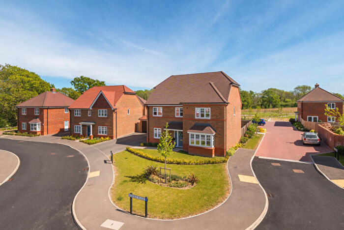 4 Bedroom Detached House For Sale In Sweeters Field Road, Alfold, GU6