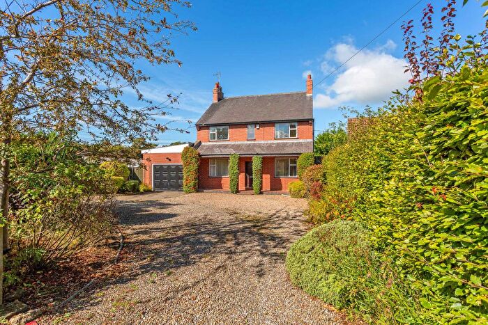 4 Bedroom Detached House For Sale In Stockton Lane, York, YO32