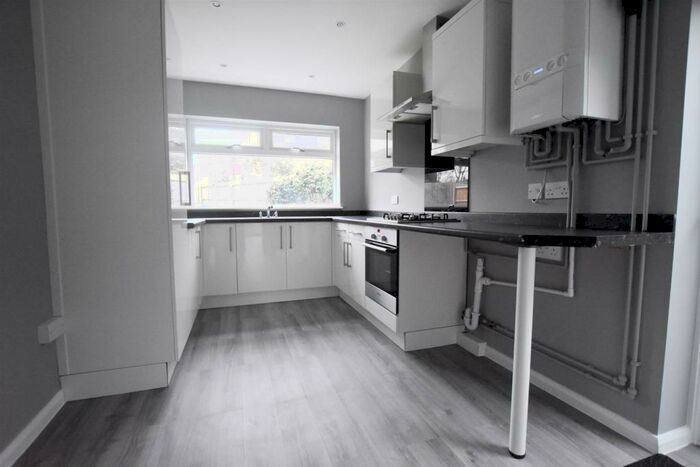 3 Bedroom Semi-Detached House To Rent In Denmead Avenue, Wigston, LE18